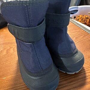 L.L. Bean Kids Dark Blue Snow Boots